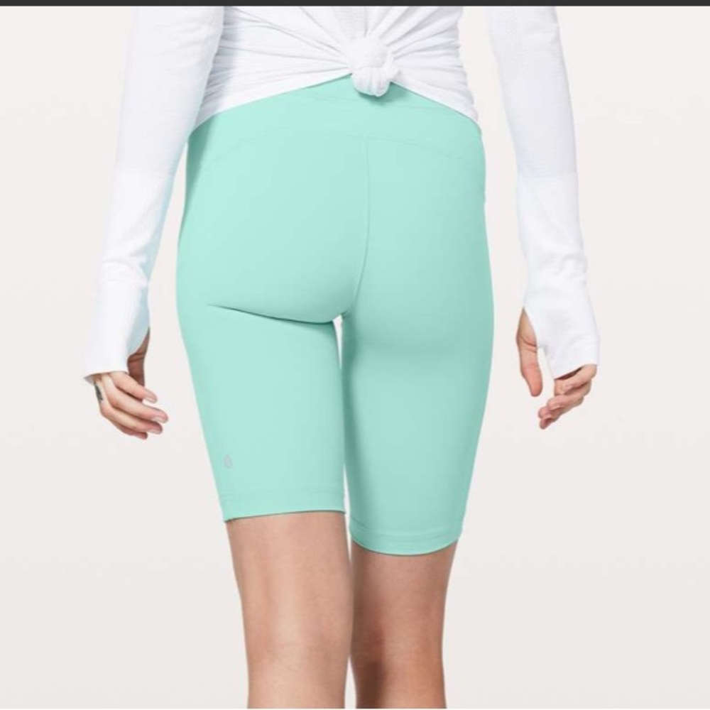 Lululemon On Pace Shorts - Picture 12 of 12